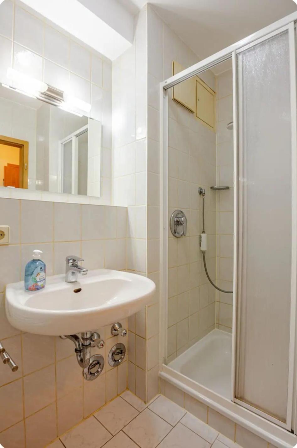 Moderne Einraumwohnung In Leipzig Mit Netflix Zugang Ngoại thất bức ảnh